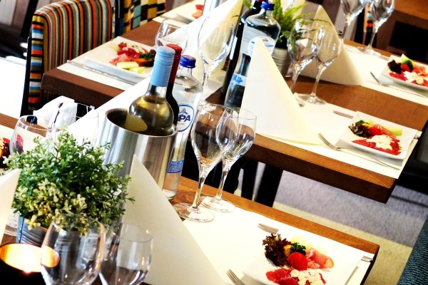 Restaurant_Zuiderduin_tafel.jpg